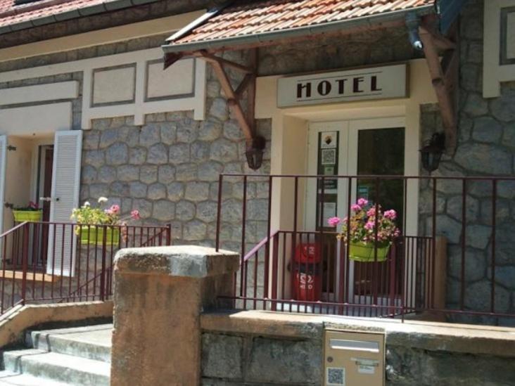 Hostellerie De Rimplas Luaran gambar